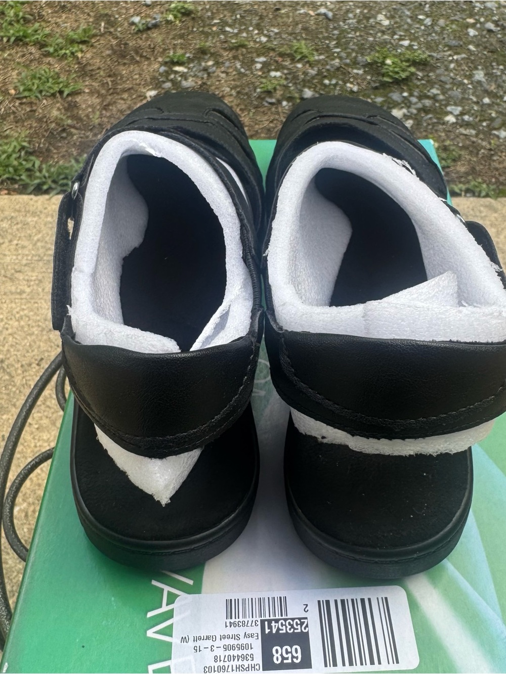 Easy Street Black Strappy Women's Comfort Sandals - Picture 8 of 10